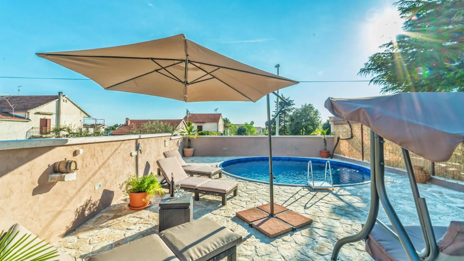 Pool Apartment Bakija 2 - Happy Rentals Pakoštane